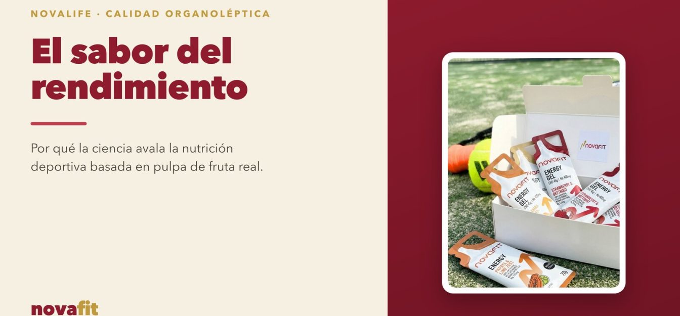 Portada del artículo "El sabor del rendimiento" junto a una caja de geles energéticos NovaFit de fresa y remolacha, papaya con lima y plátano con menta en una pista de pádel